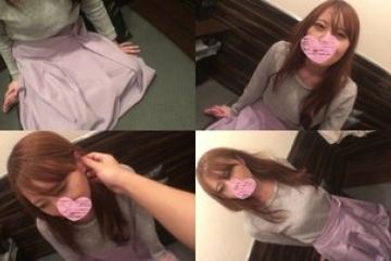FC2-PPV-1458901 — 만화카페에서, 나는 치…